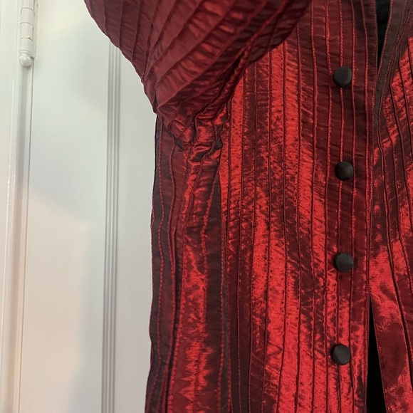 Black/ Red reversible dressy jacket. - Picture 8 of 11
